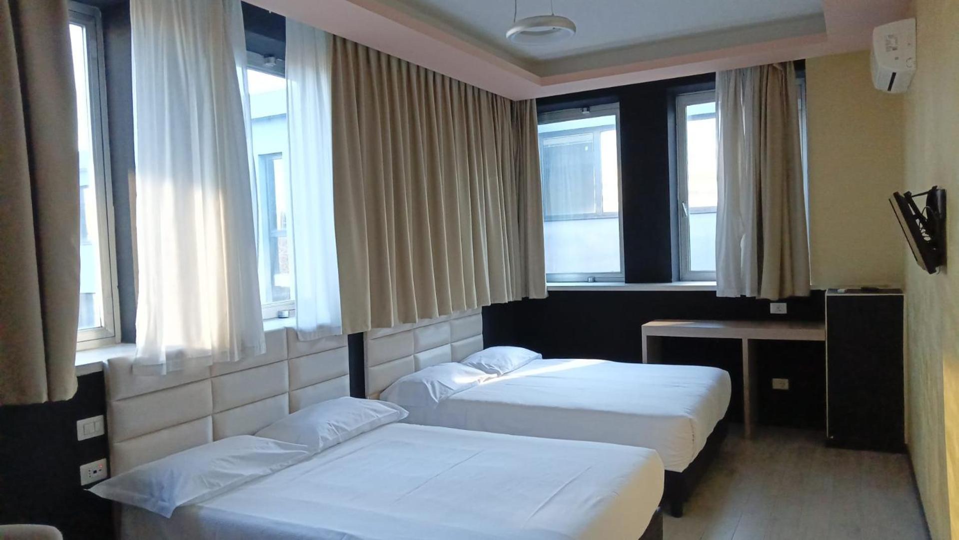 Queen Hotel Sesto San Giovanni Exterior photo